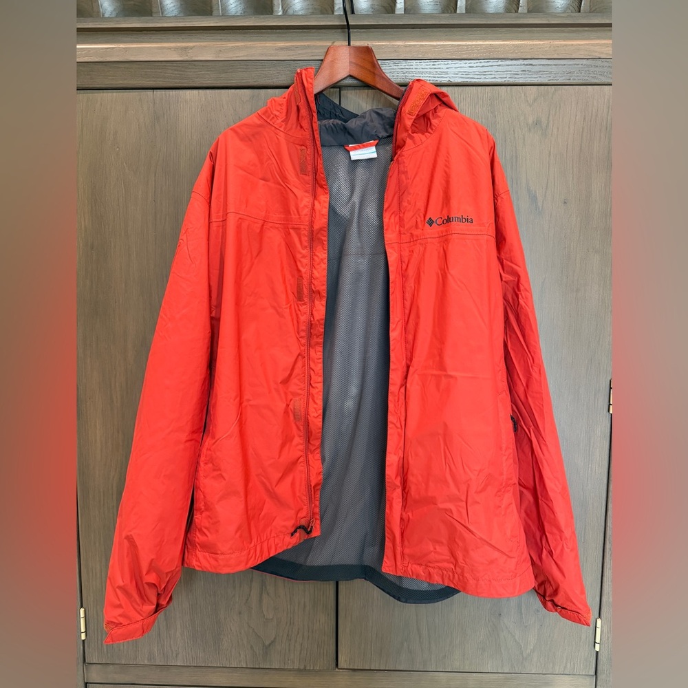 🎀Columbia Men’s Omni Tech Rain/Wind Outdoor Jacket color-burnt orange  size XL 🎀